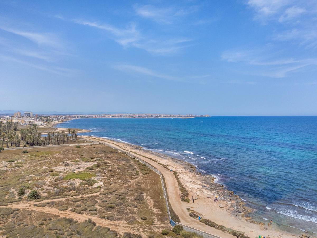 Вілла Beautiful House With Sea Views And Private Pool Торрев'єха Екстер'єр фото